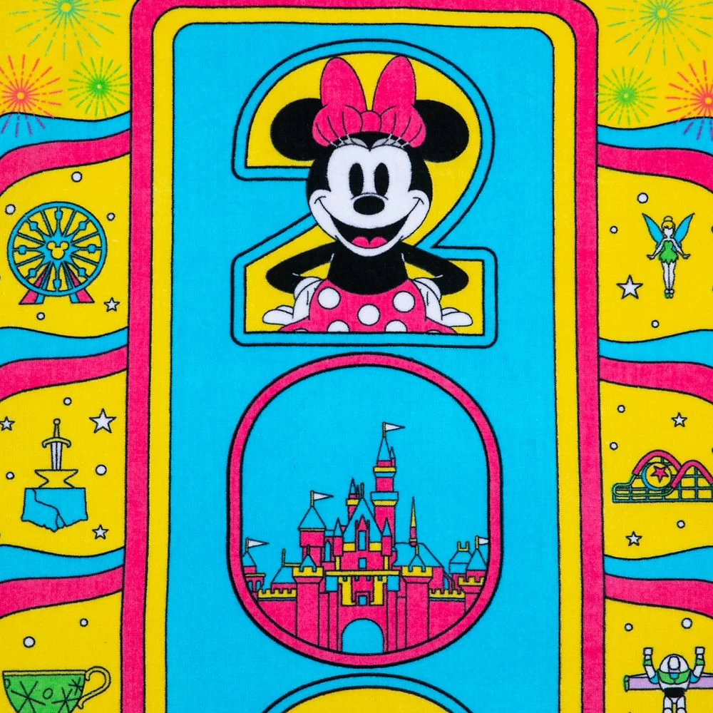 Mickey And Minnie Mouse Beach Towel β Disneyland 2024 β Large - Image 3