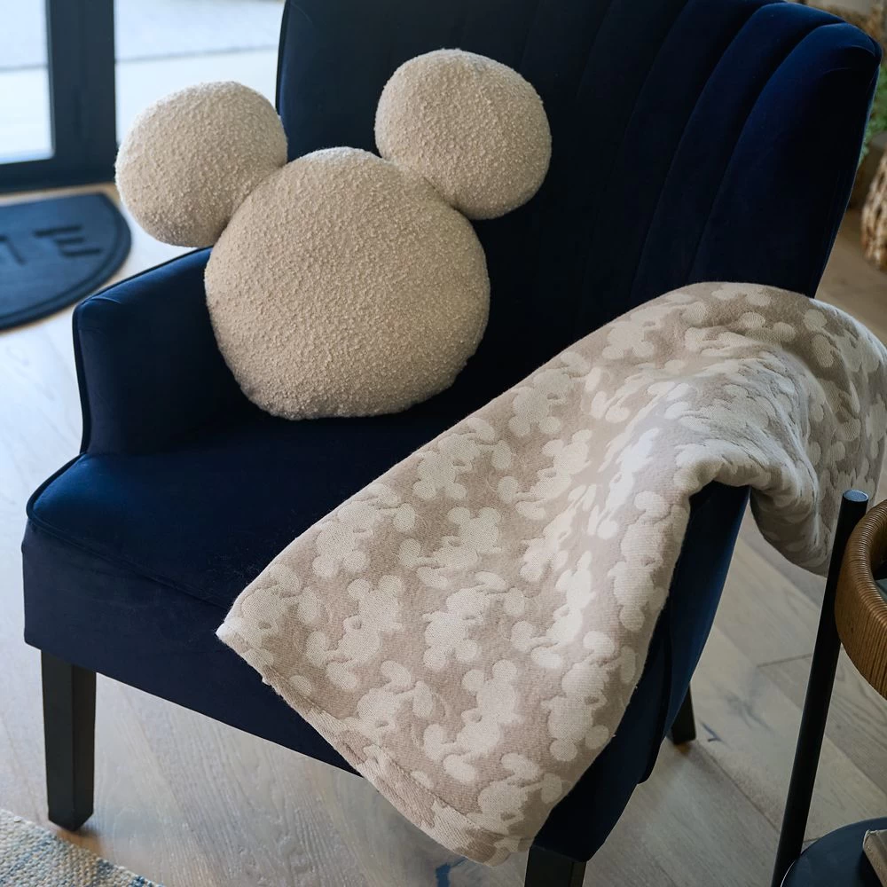 Disney Mickey Mouse Throw Blanket – Mickey Mouse Home Collection - Image 6